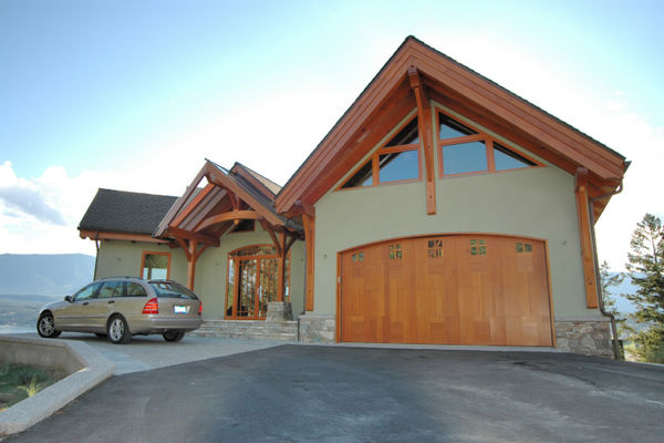 Purcell-Peaks-Invermere-BC-Canadian-Timberframes-Garage